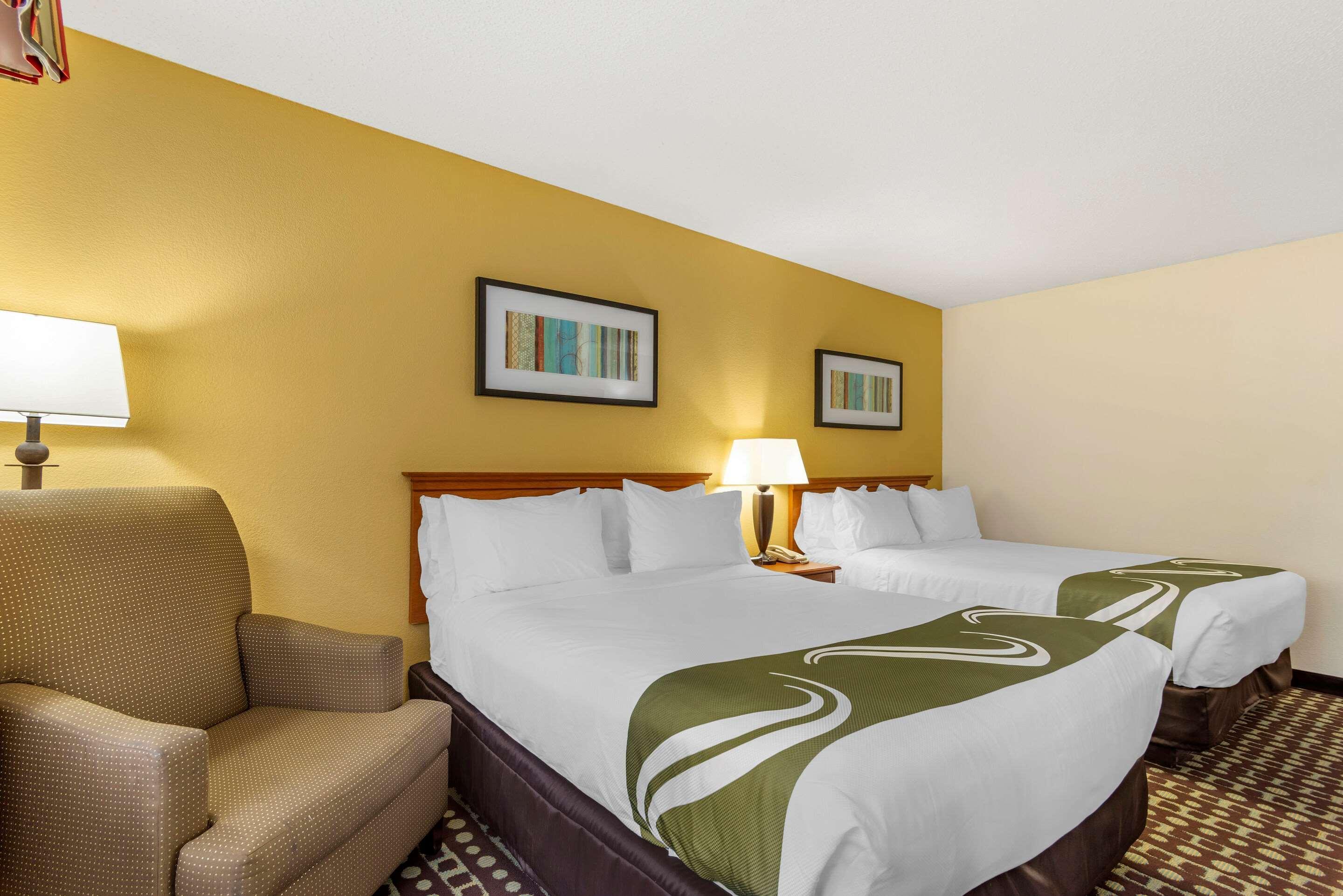 Quality Inn Fayetteville Near Historic Downtown Square Exteriör bild