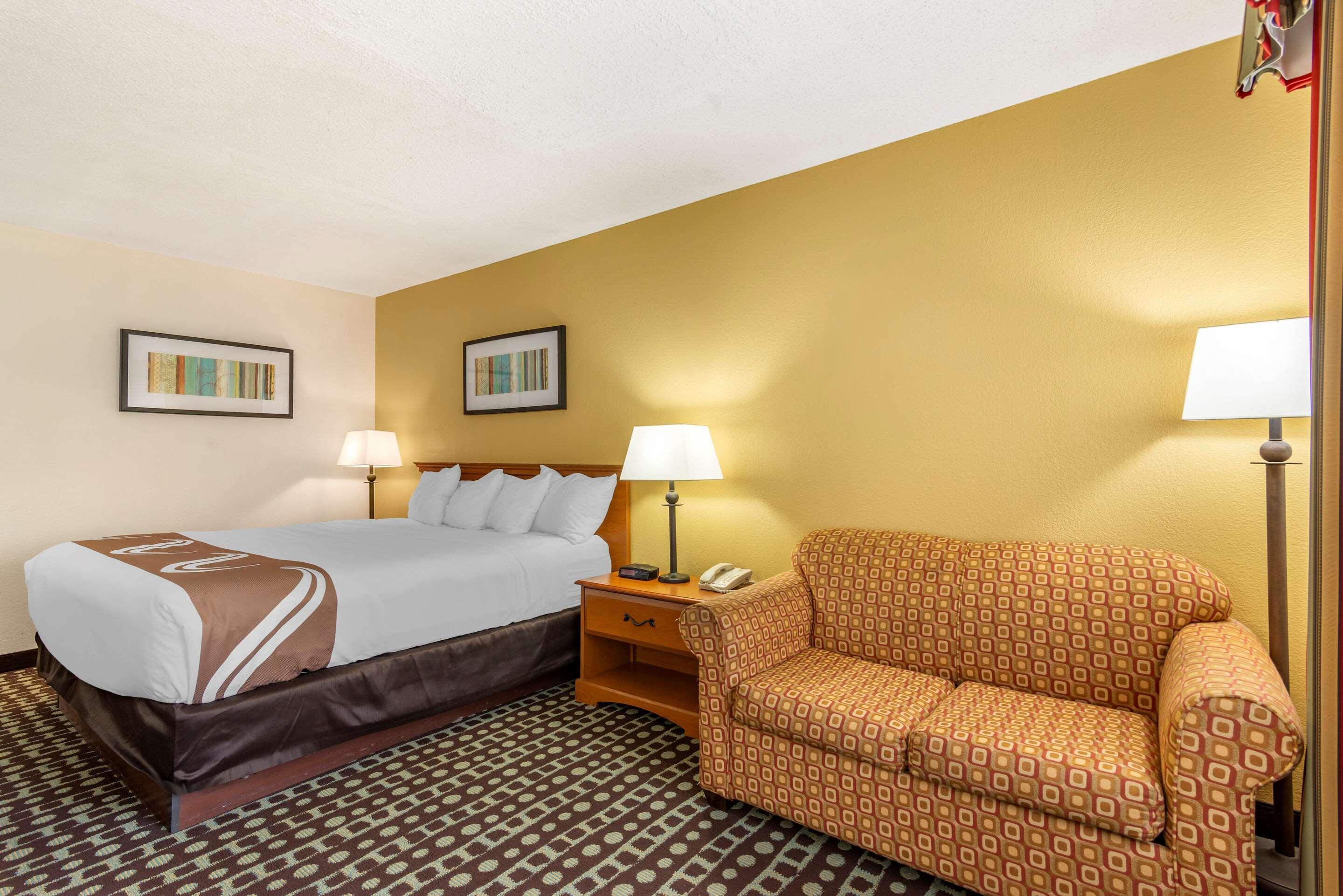 Quality Inn Fayetteville Near Historic Downtown Square Exteriör bild